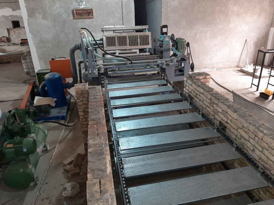 Ελεγχόμενη από PLC αυτόματη μηχανή κατασκευής δίσκου αυγών 5000-6000pcs/ώρα Επαναχρησιμοποιημένη γραμμή παραγωγής χάλυβα χαρτιού